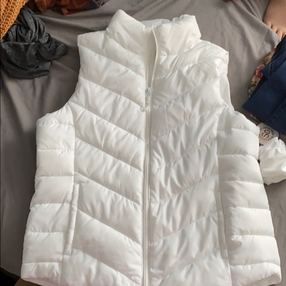 White vest